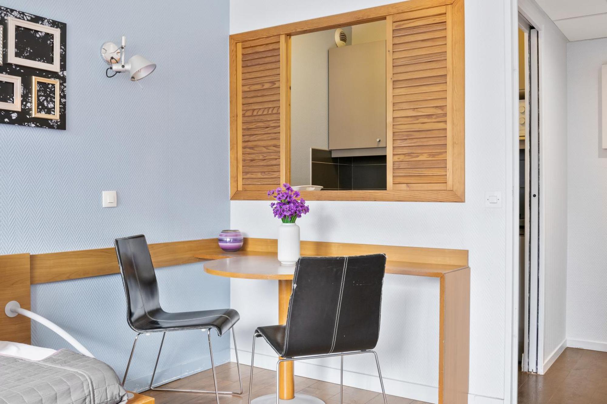 Grand Appartement Avec Balcon - Proche Parc Des Expo - Parking Privee Issy-les-Moulineaux Bagian luar foto
